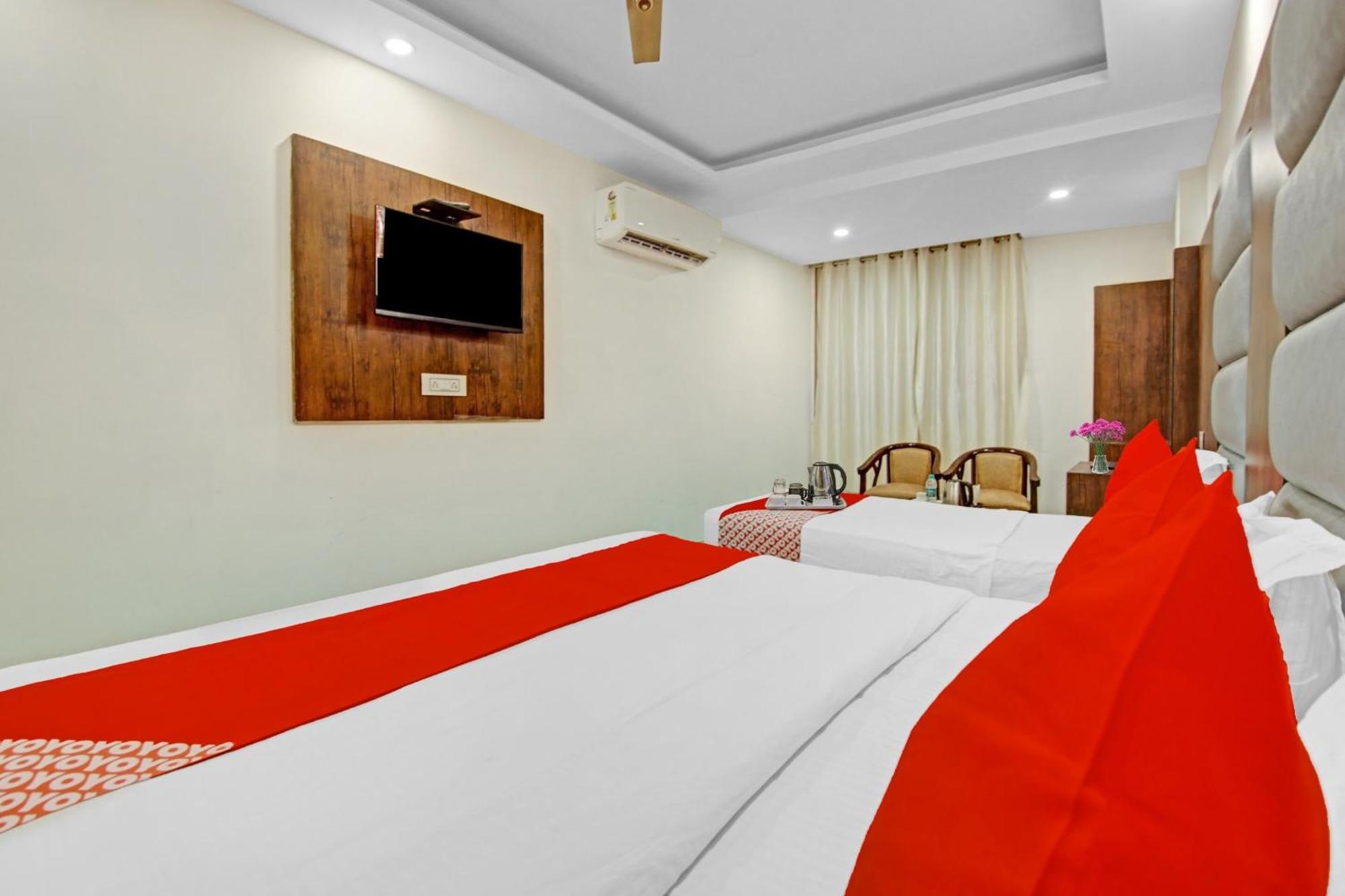 Hotel O Tez Plaza New Delhi Exterior photo